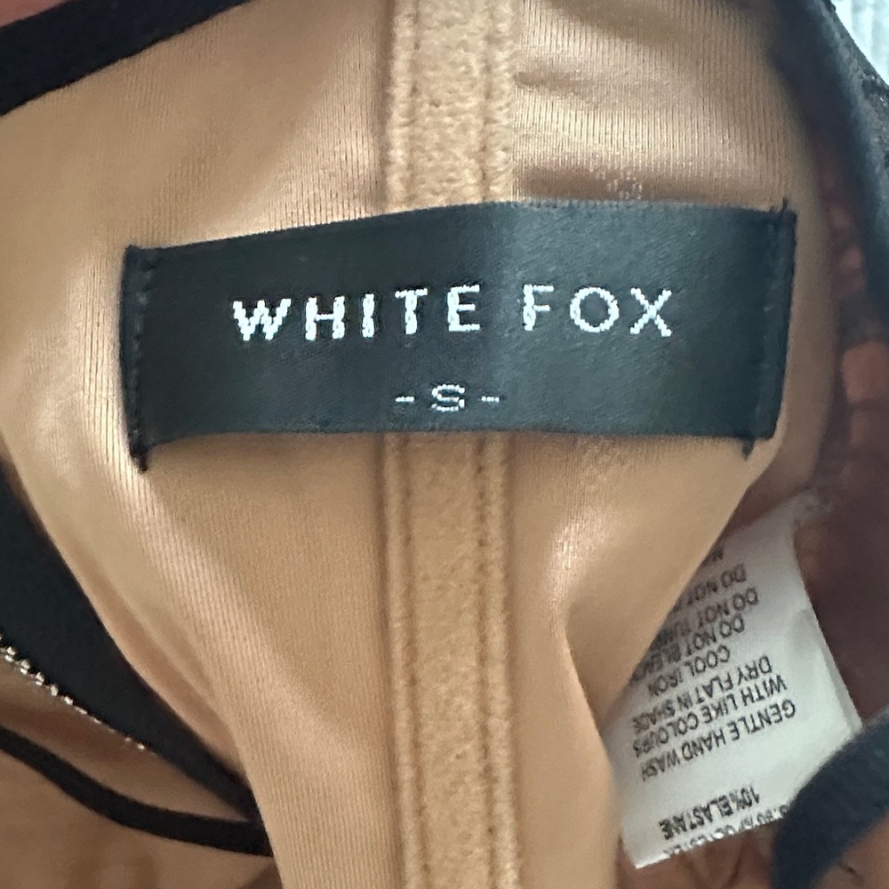 White Fox Boutique Black Sheer Crop Top - Picture 3 of 3